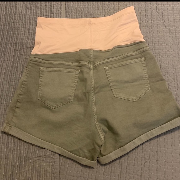 Liz Lange Over The Belly Olive Shorts XL - Picture 3 of 5